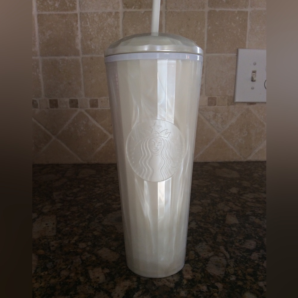 Nwt Starbucks tumbler 24oz